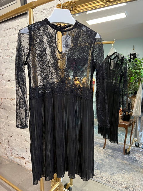 PLEATED LACE DRESS