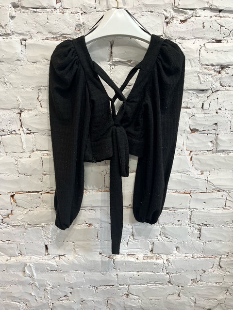 BLACK CROP TOP