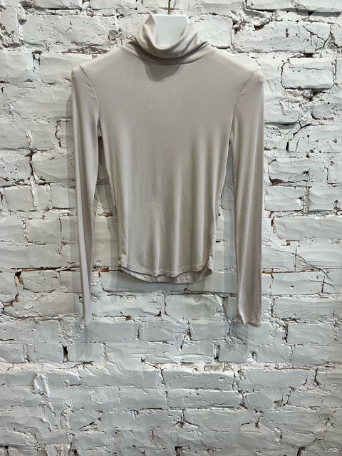 GREY TURTLE NECK TOP