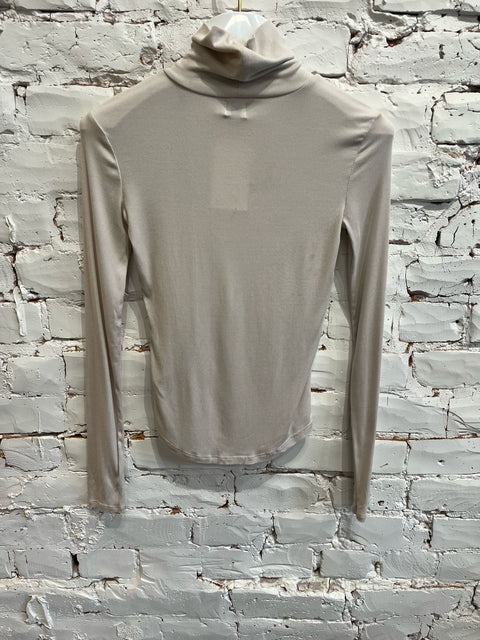 GREY TURTLE NECK TOP