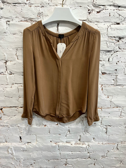 BROWN SLEEVE SHIRT